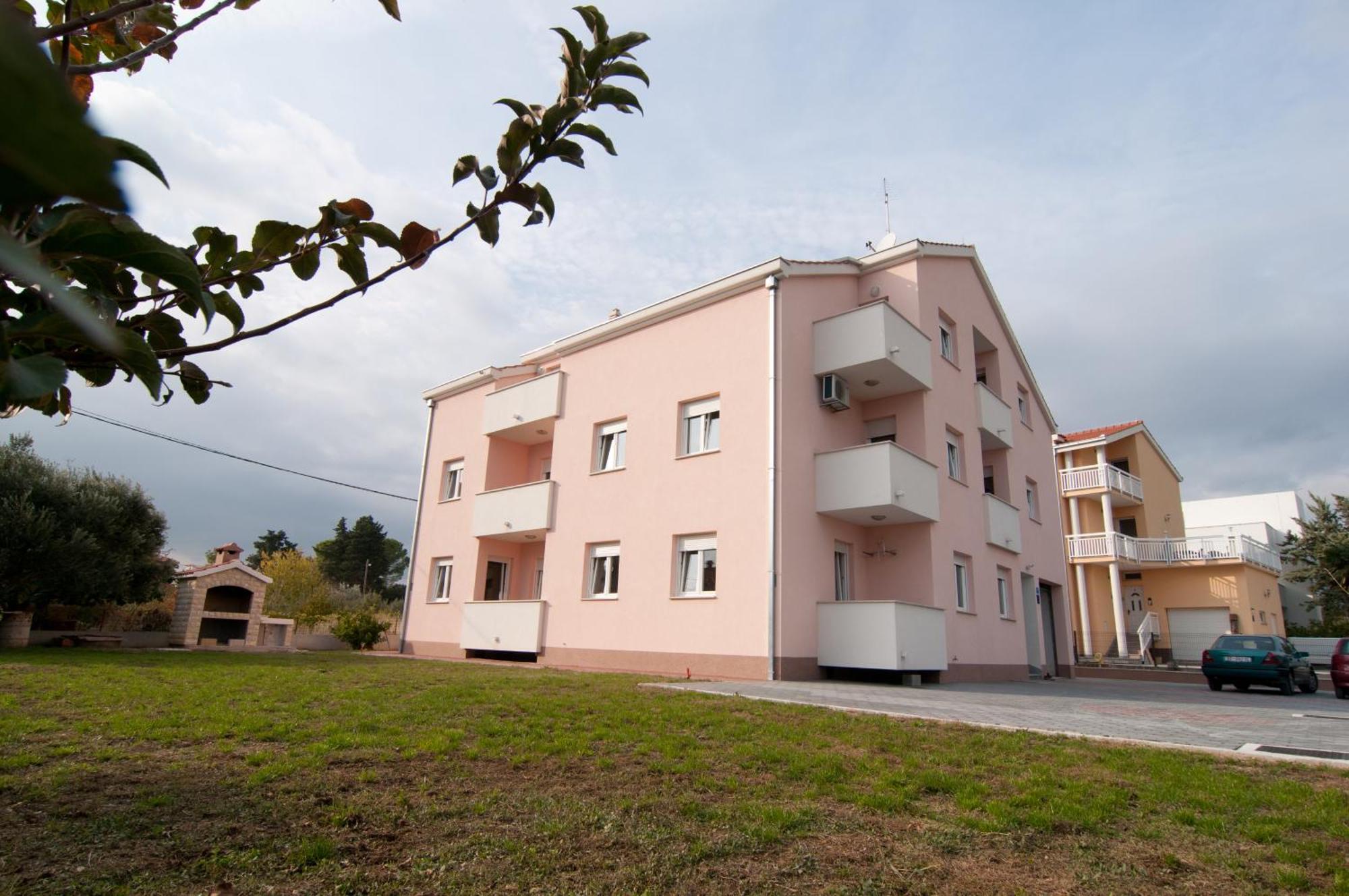 Joseph'S Apartments By The Sea Kaštela Exteriör bild